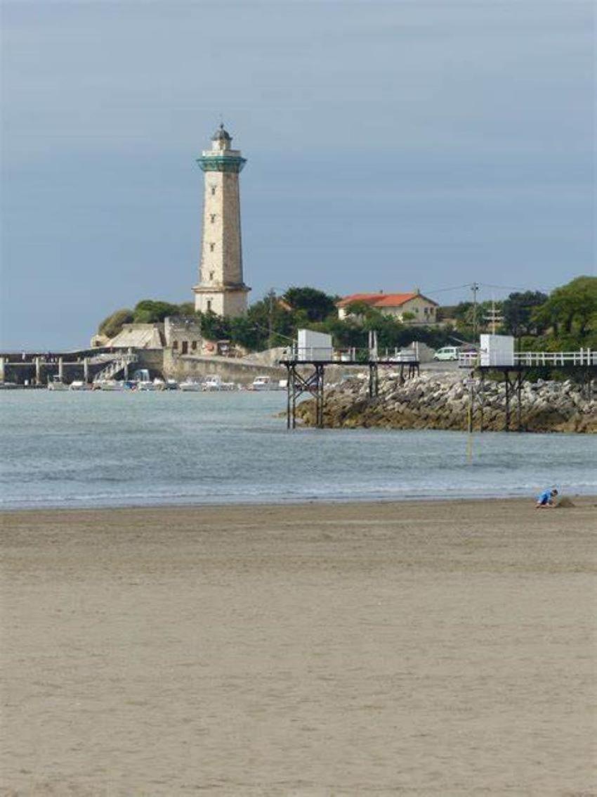A 2 Pas De La Plage De La Vallieres Saint-Georges-de-Didonne Bagian luar foto